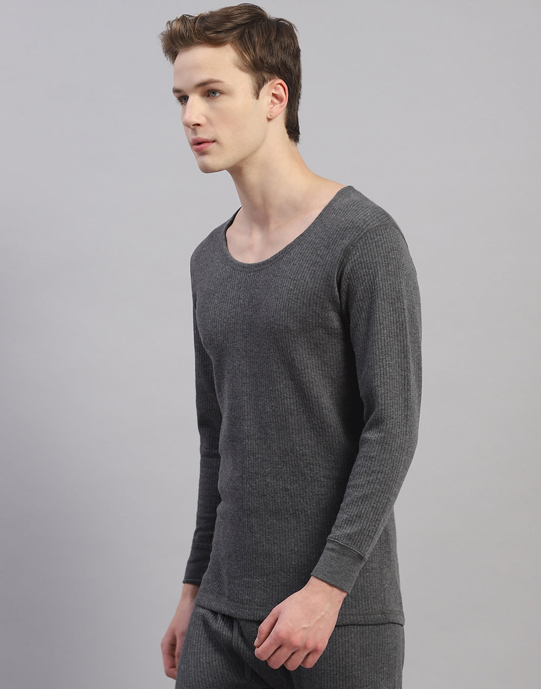 Men Grey Solid Round Neck Full Sleeve Thermal Vest