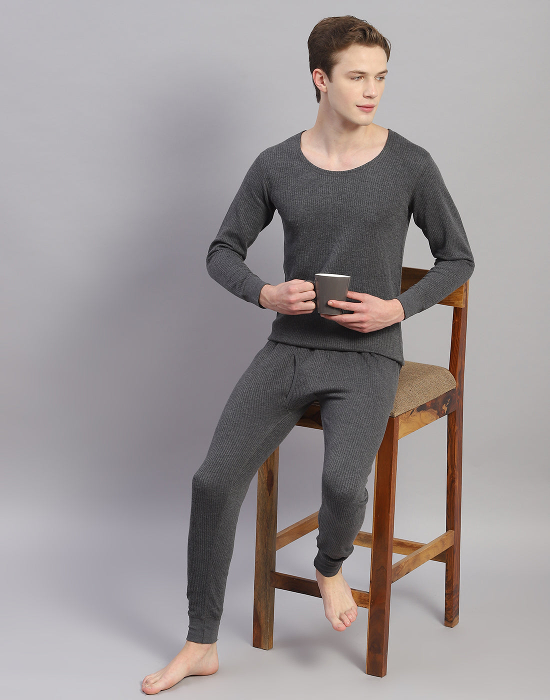 Men Grey Solid Round Neck Full Sleeve Thermal Vest