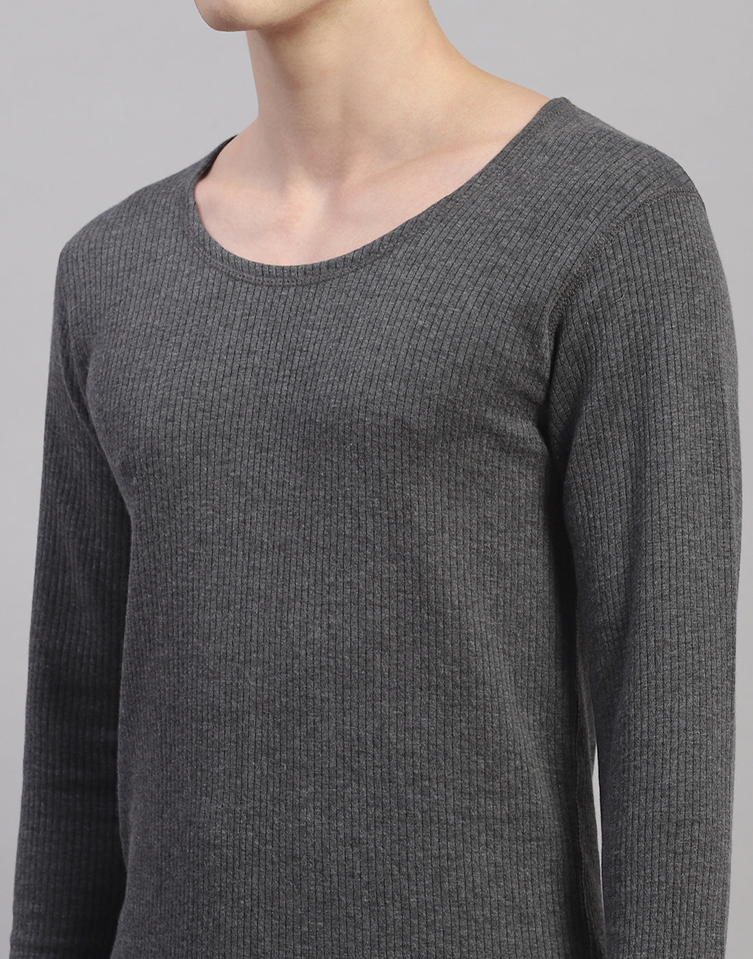 Men Grey Solid Round Neck Full Sleeve Thermal Vest