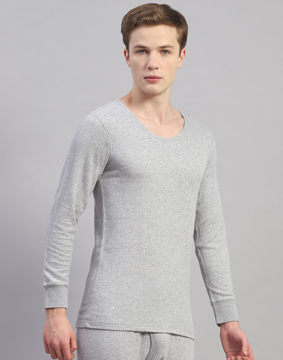 Men Grey Solid Round Neck Full Sleeve Thermal Vest
