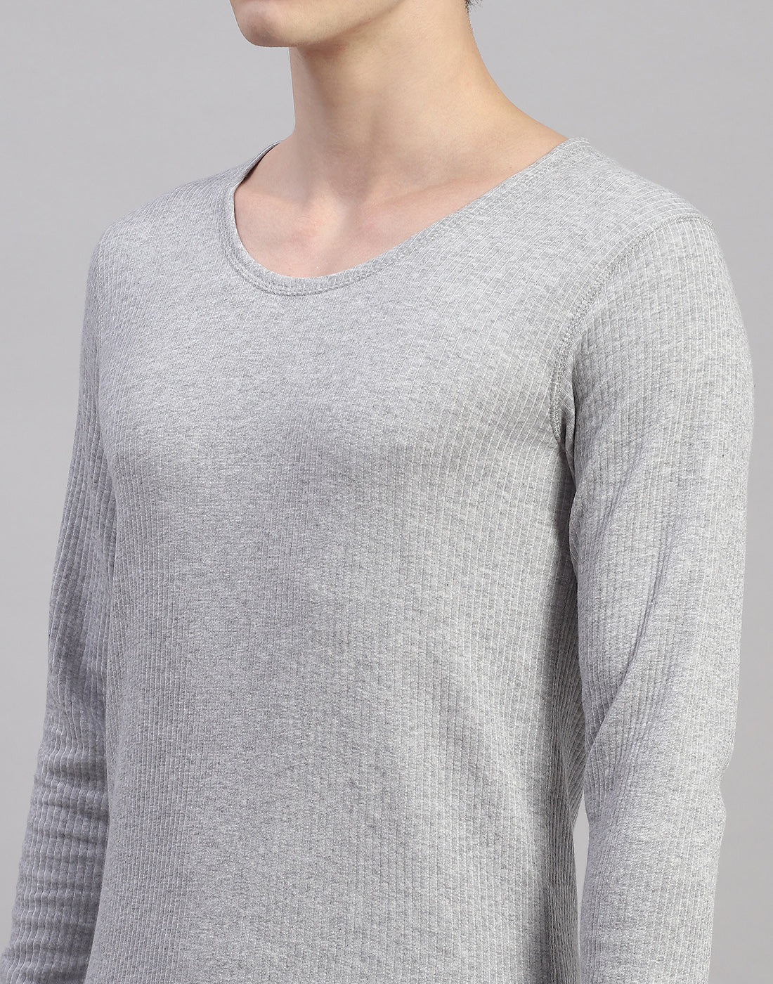 Men Grey Solid Round Neck Full Sleeve Thermal Vest