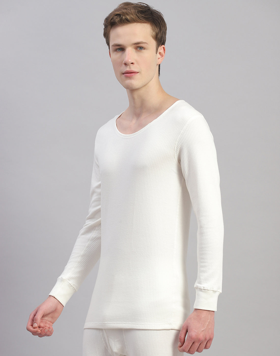 Men Off White Solid Round Neck Full Sleeve Thermal Vest