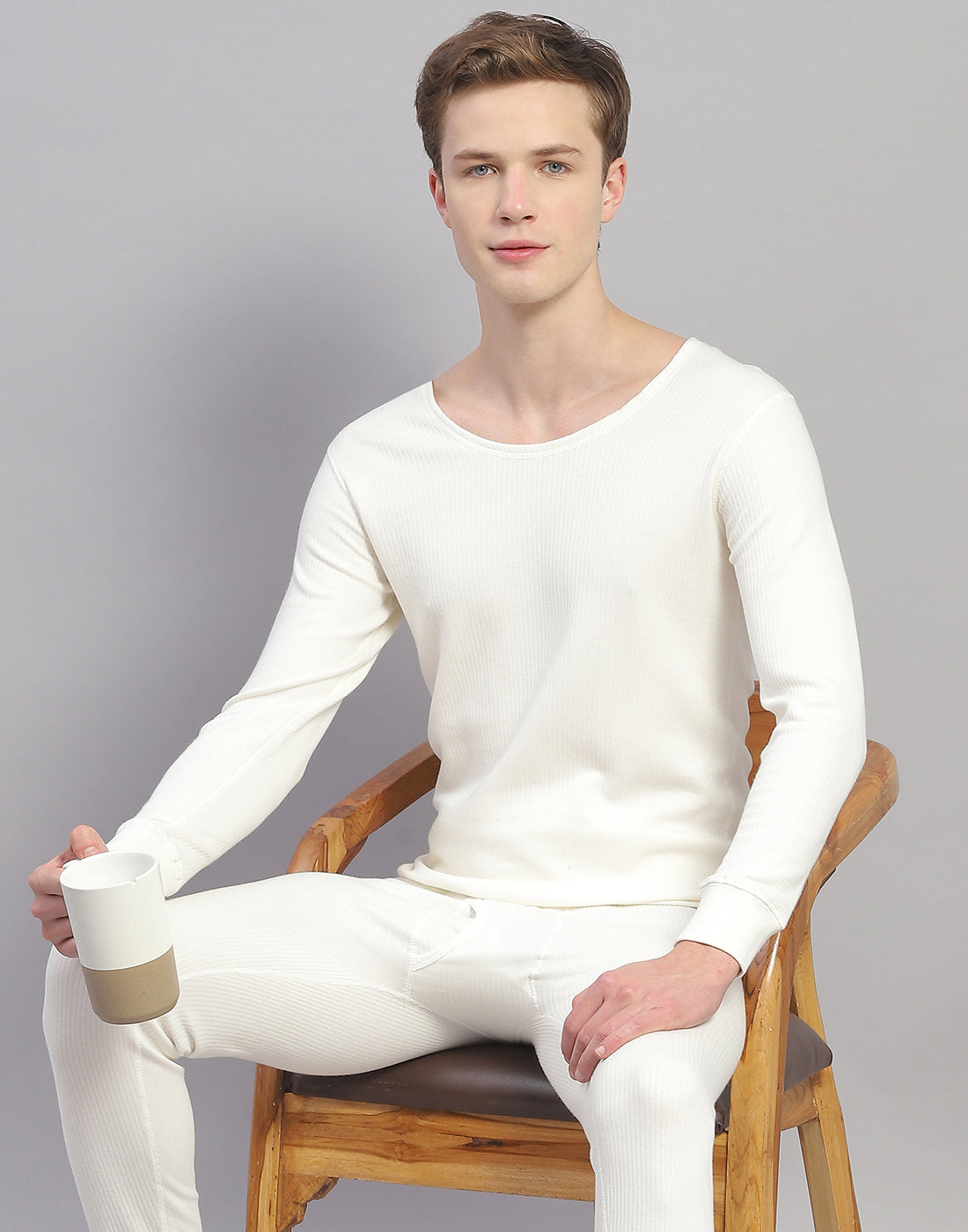 Men Off White Solid Round Neck Full Sleeve Thermal Vest