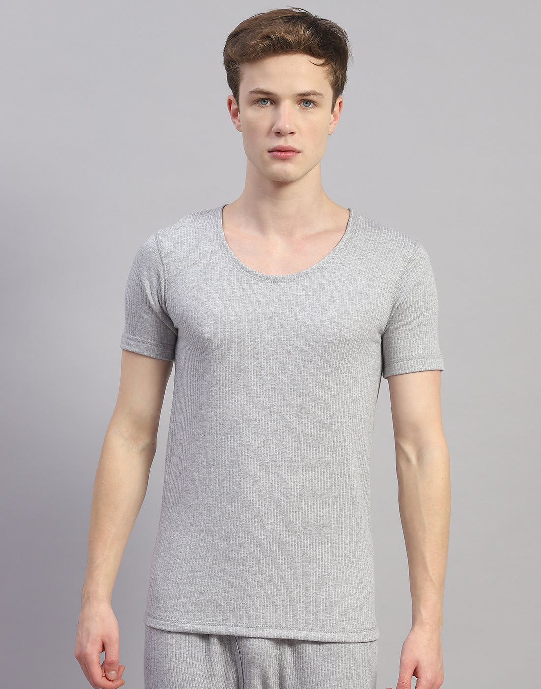 Men Grey Solid Round Neck Half Sleeve Thermal Vest