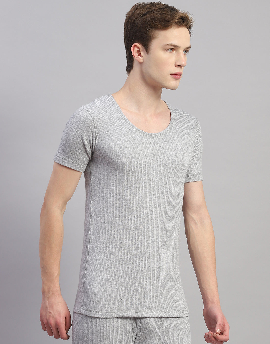 Men Grey Solid Round Neck Half Sleeve Thermal Vest