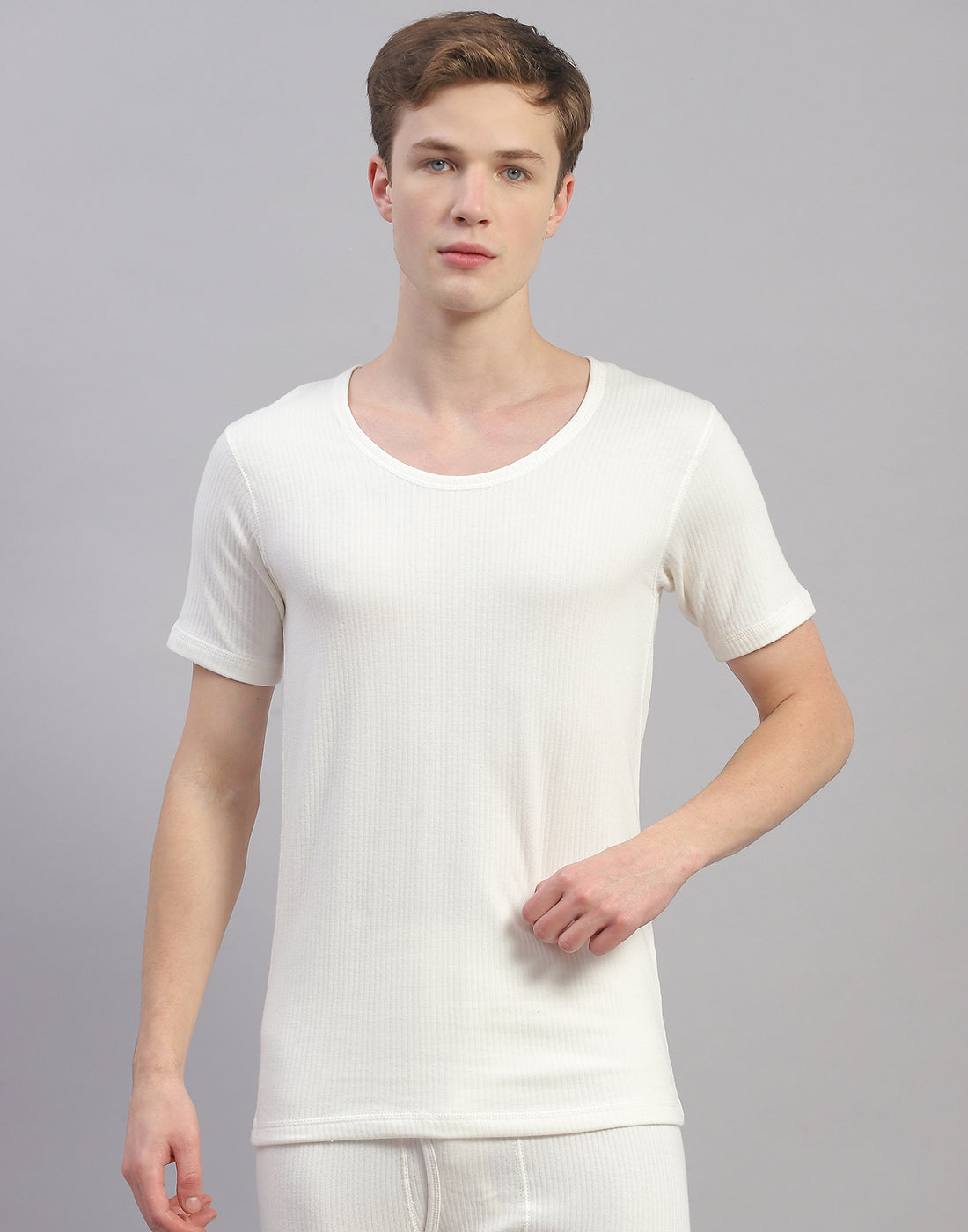 Men Off White Solid Round Neck Half Sleeve Thermal Vest