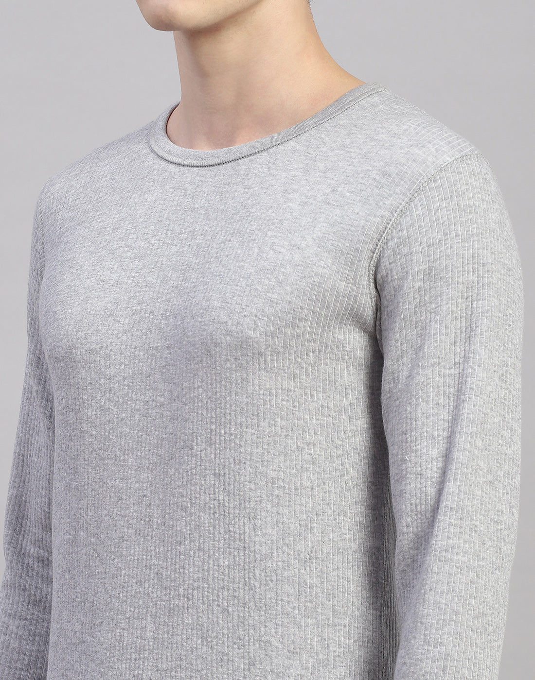 Men Grey Solid Round Neck Full Sleeve Thermal Vest