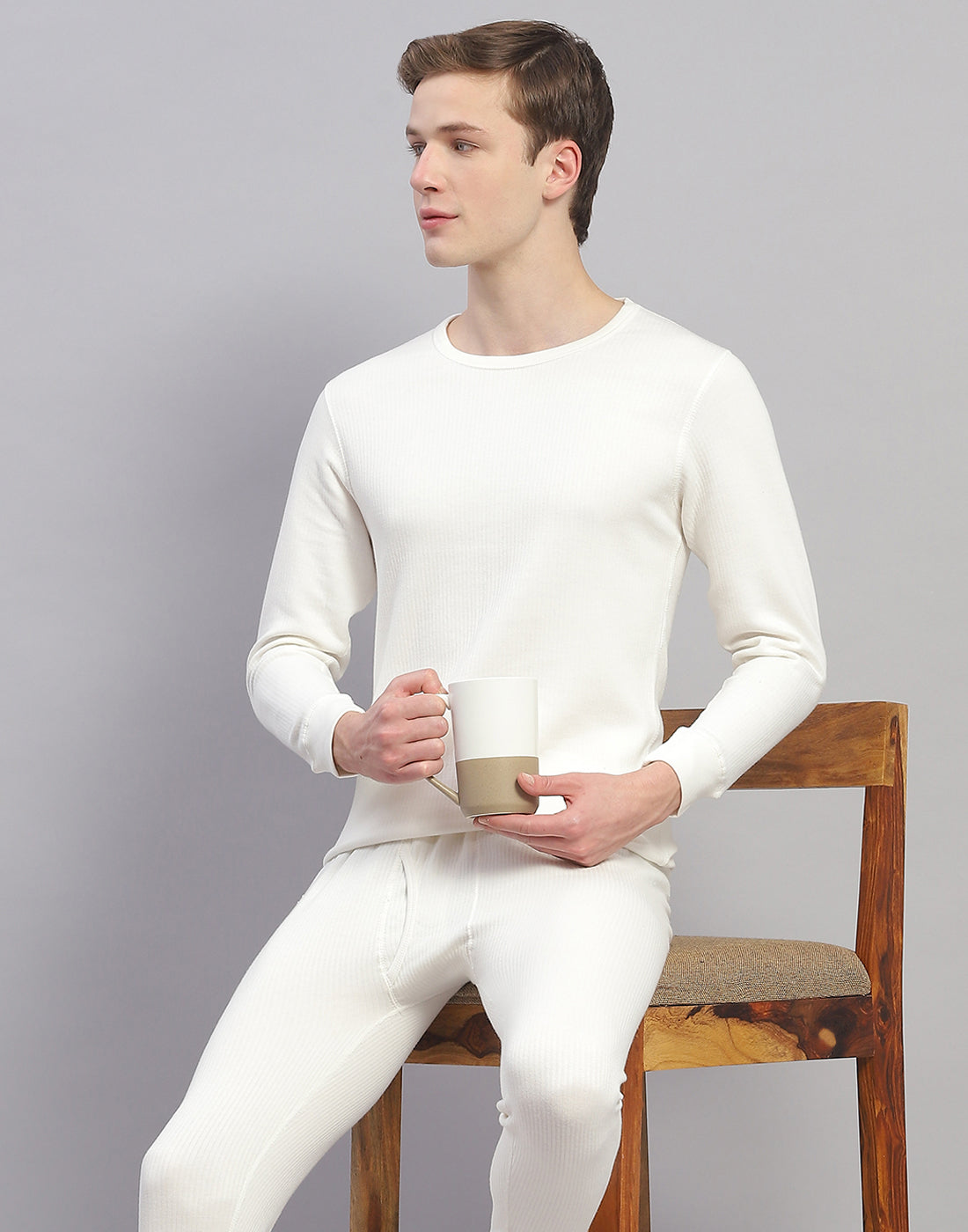 Men Off White Solid Round Neck Full Sleeve Thermal Vest