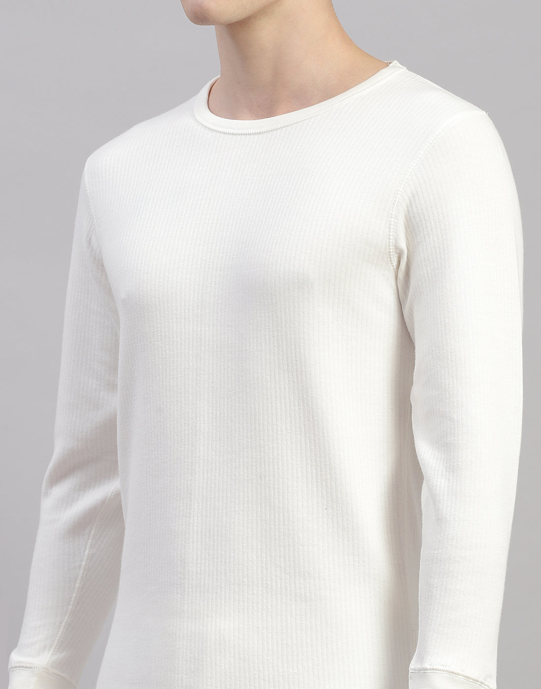 Men Off White Solid Round Neck Full Sleeve Thermal Vest