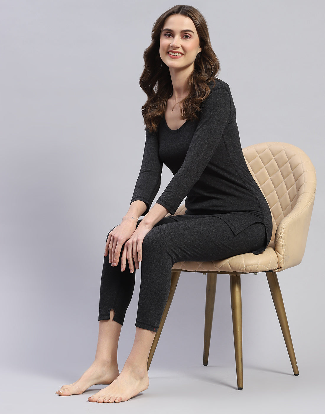 Women Grey Solid Round Neck 3/4 Sleeve Thermal Vest