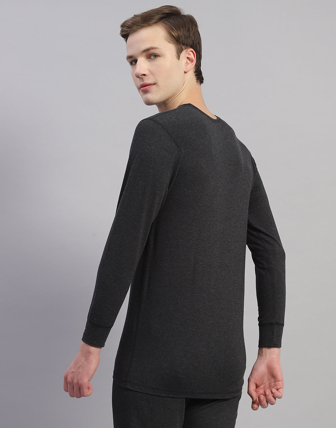 Men Grey Solid Round Neck Full Sleeve Thermal Vest