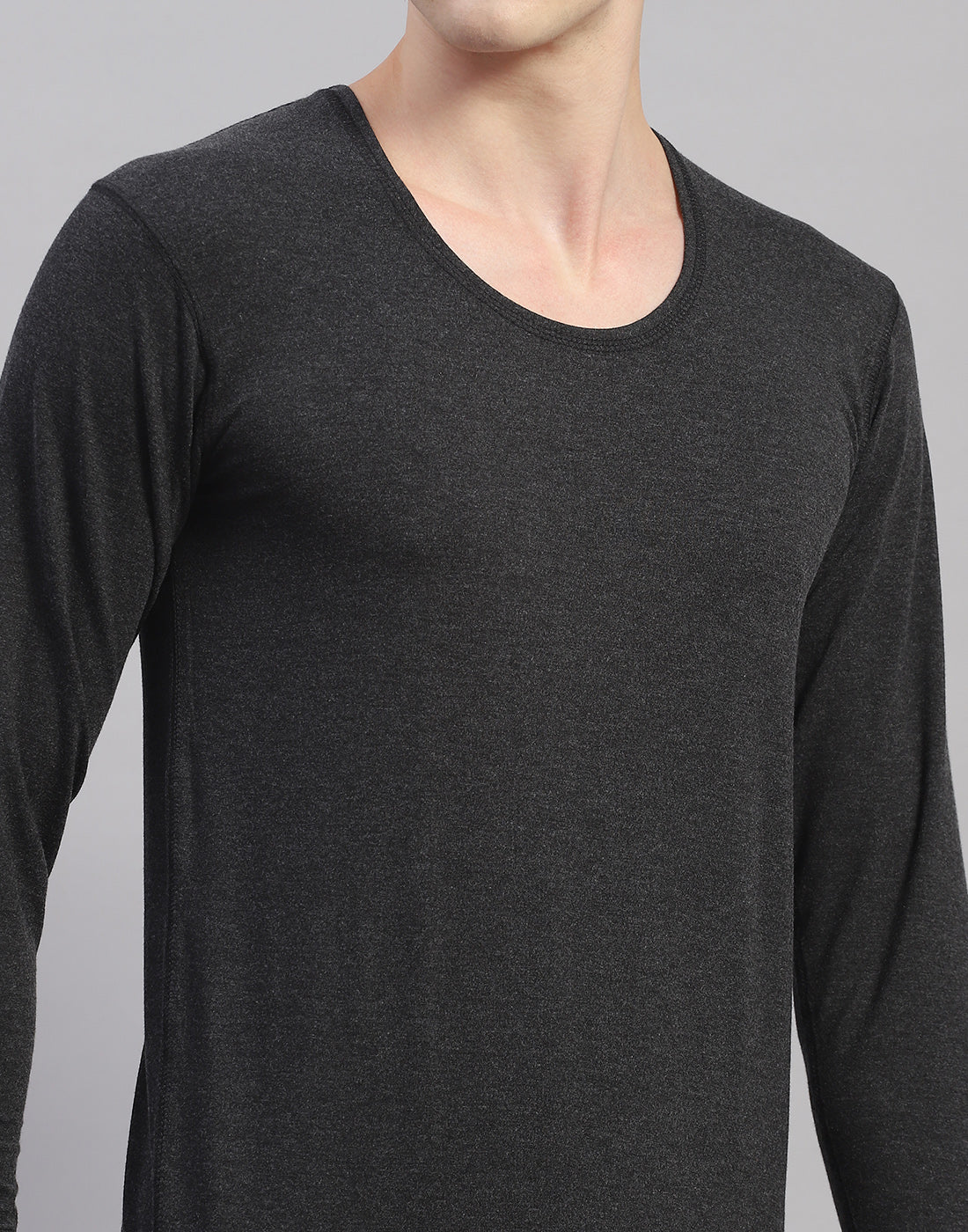 Men Grey Solid Round Neck Full Sleeve Thermal Vest