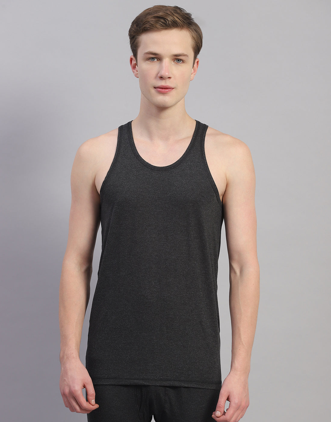 Men Grey Solid Round Neck Sleeveless Thermal Vest