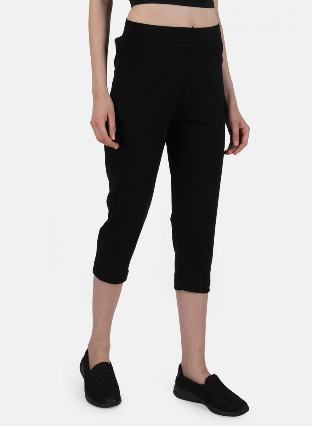 Womens Black Regular Capri