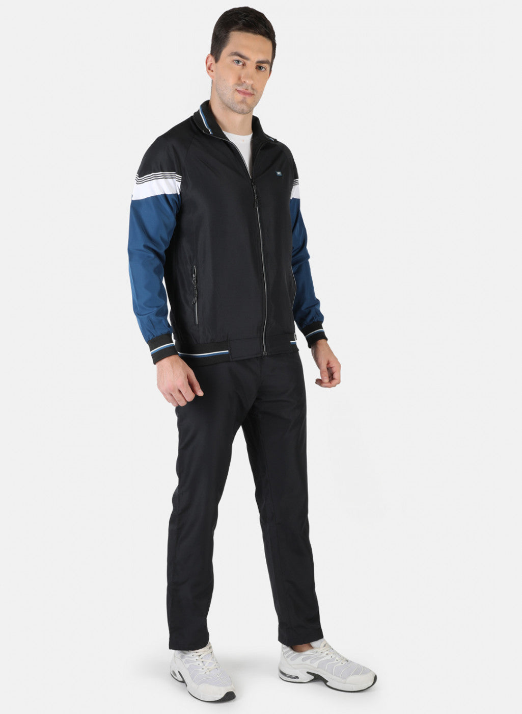 Men Black Plain Tracksuit