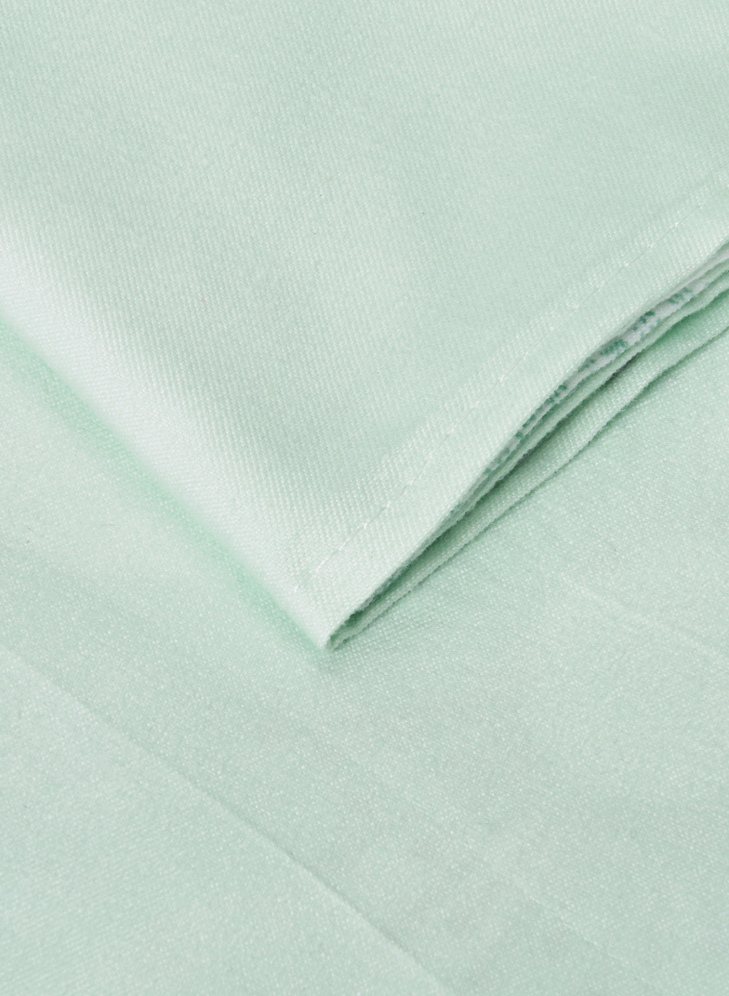 Multi Color 130 GSM Bedsheet with 2 Pillow Covers