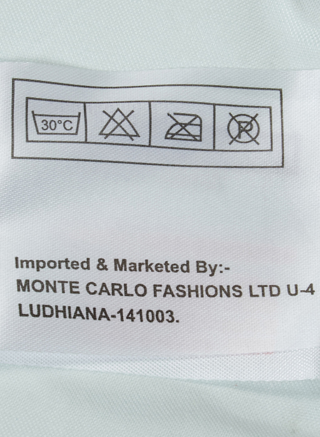 Multi Color 130 GSM Bedsheet with 2 Pillow Covers