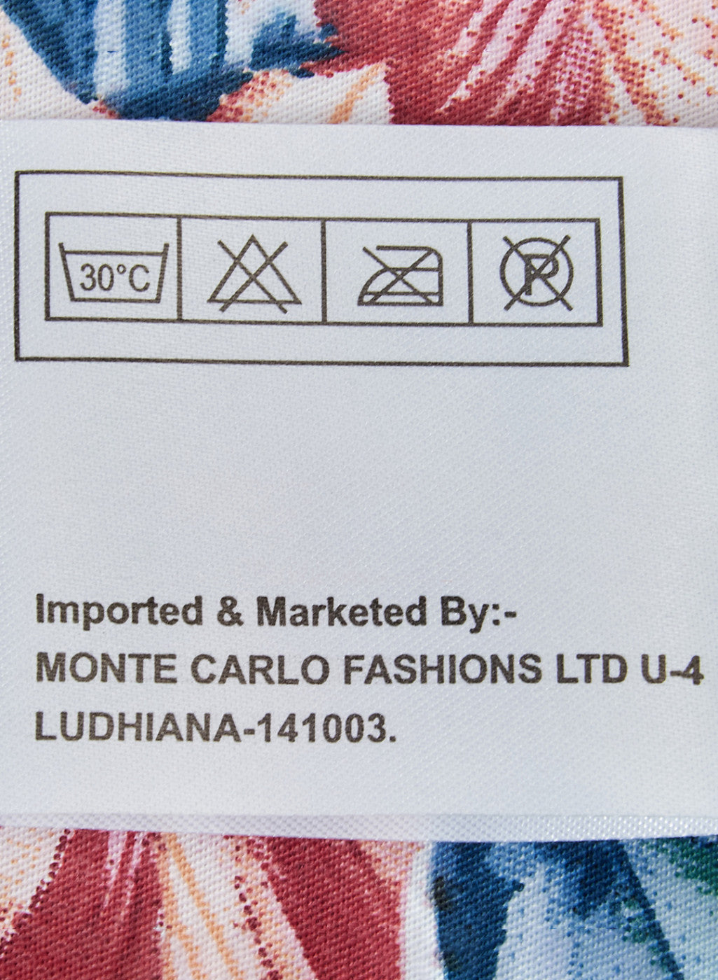 Multicolor 128 TC Bedsheet with 2 Pillow Covers (Romance)