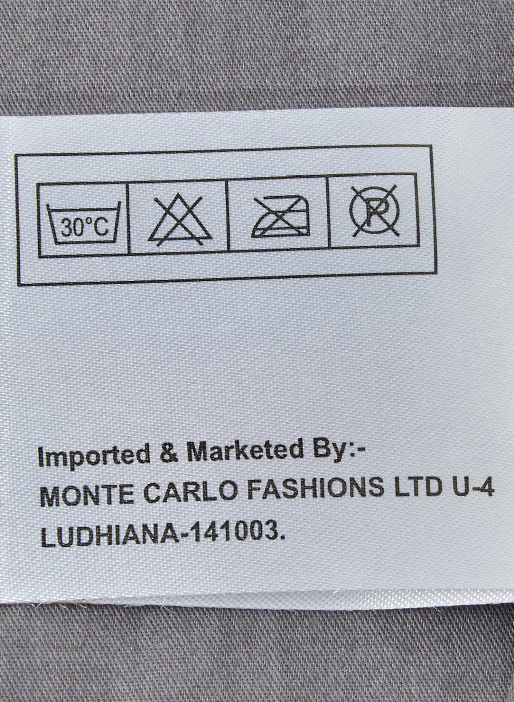 Multi Color 128/68 TC Bedsheet with 2 Pillow Covers