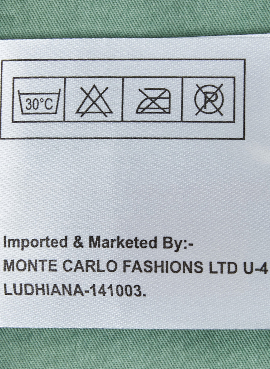 Multicolor 128 TC Bedsheet with 2 Pillow Covers (Santiago Gold)