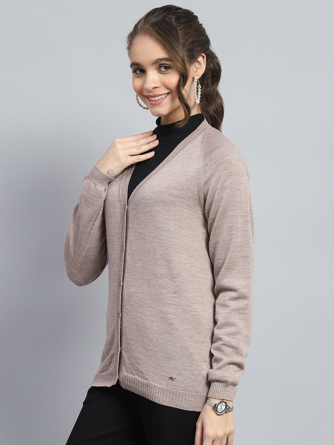 Women Beige Solid Round Neck Full Sleeve Cardigan