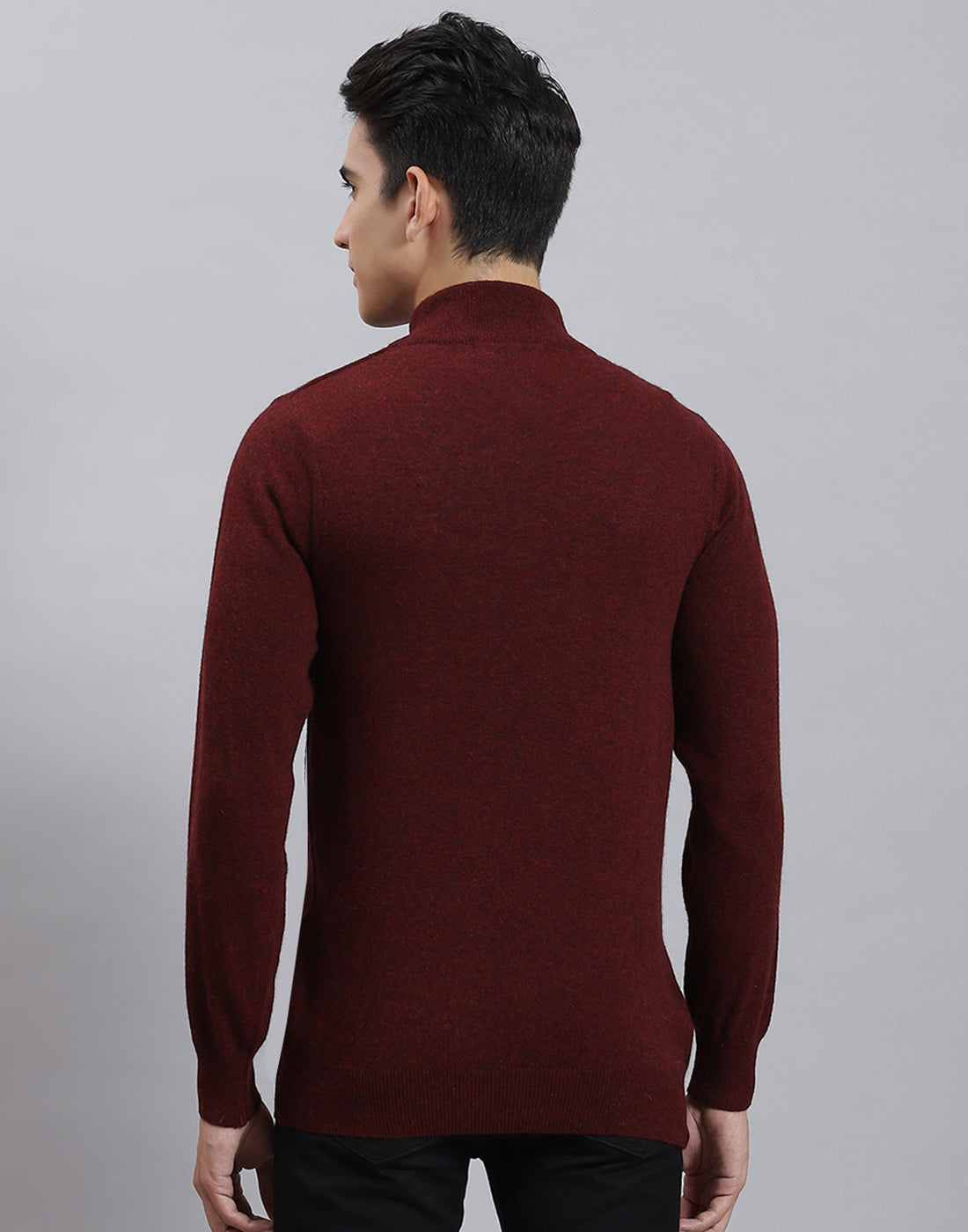 Men Maroon Solid Stand Collar Full Sleeve Pullover
