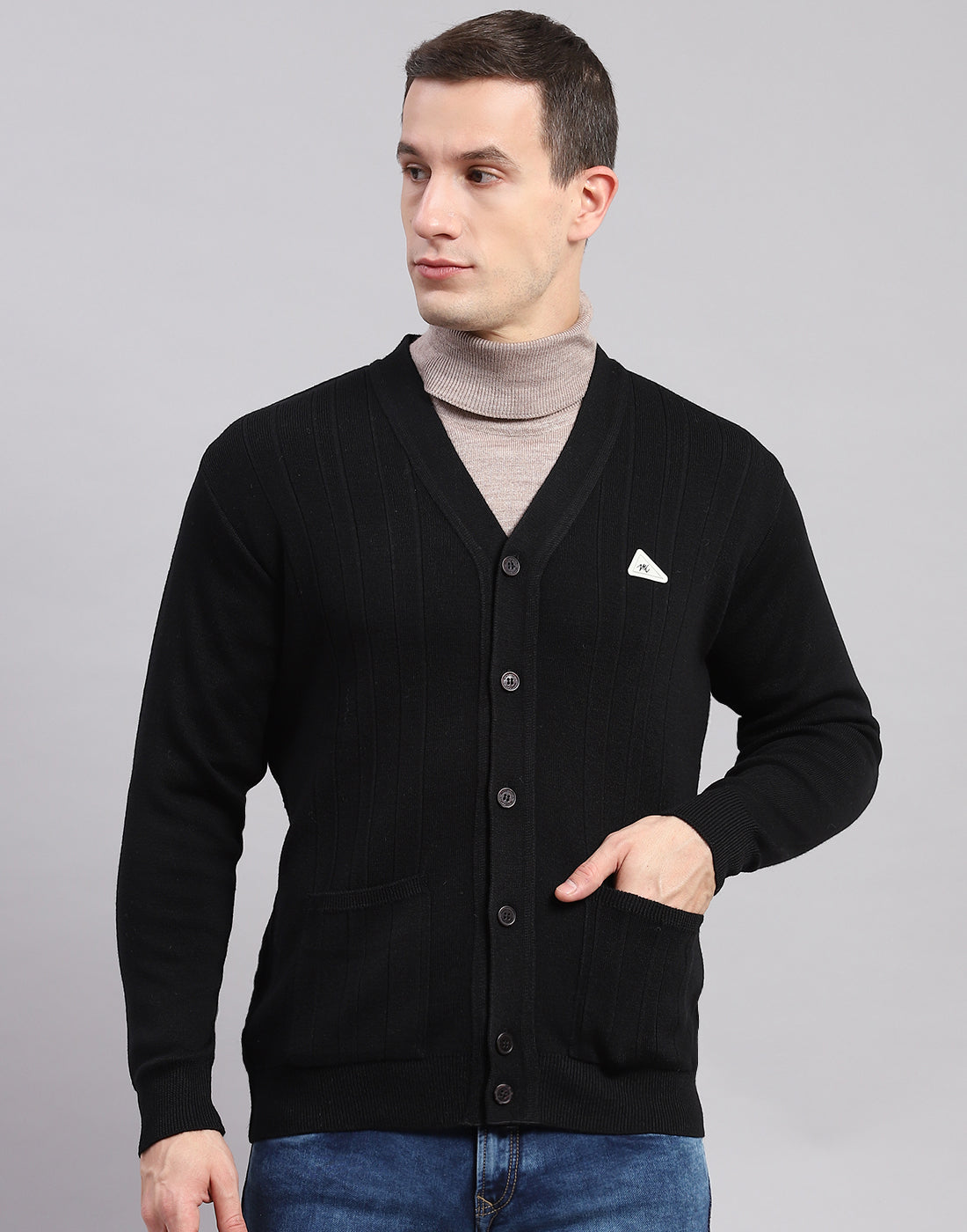 Men Black Solid V Neck Full Sleeve Cardigan