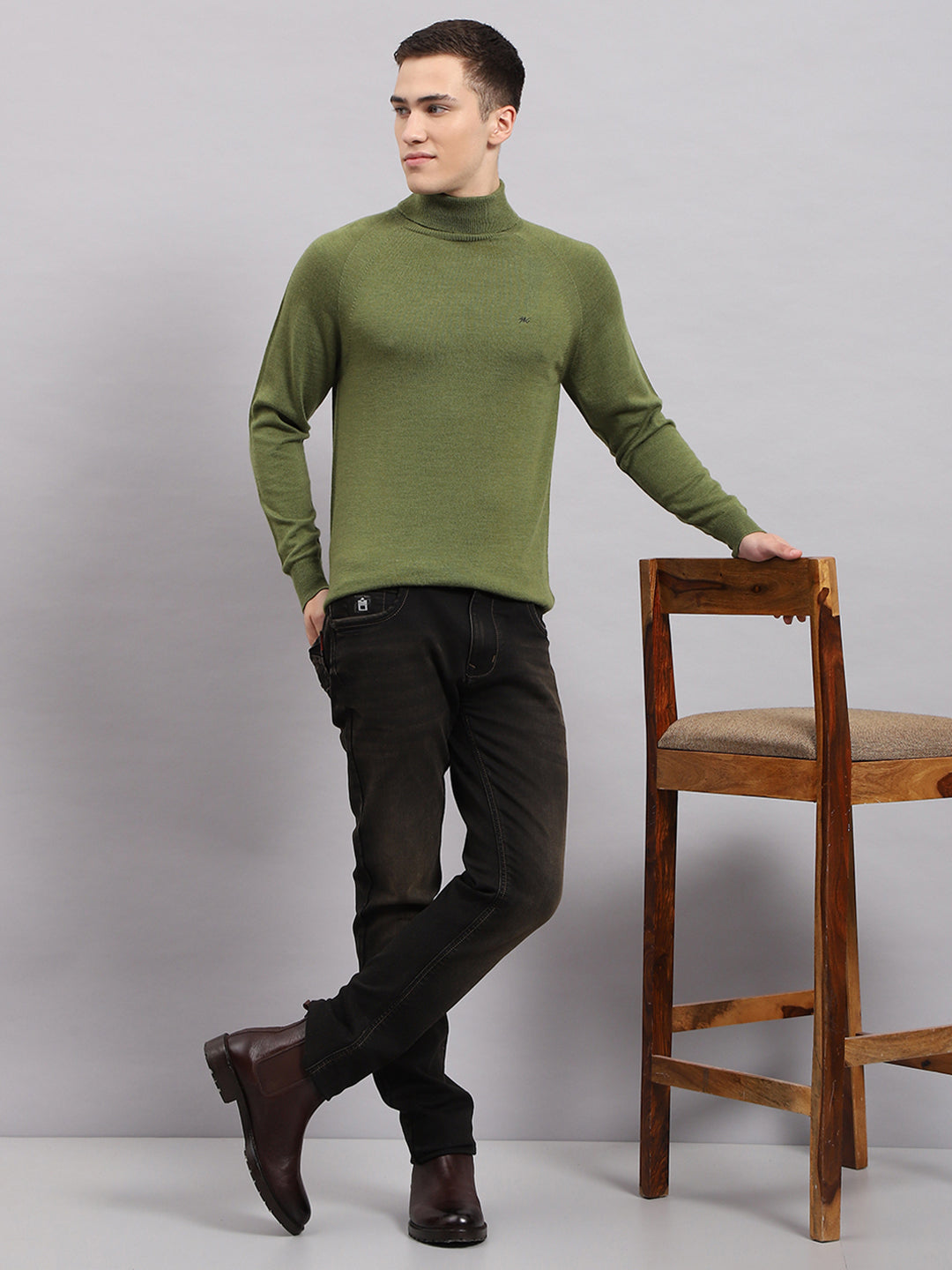 Men Green Solid High Neck Full Sleeve Pullover