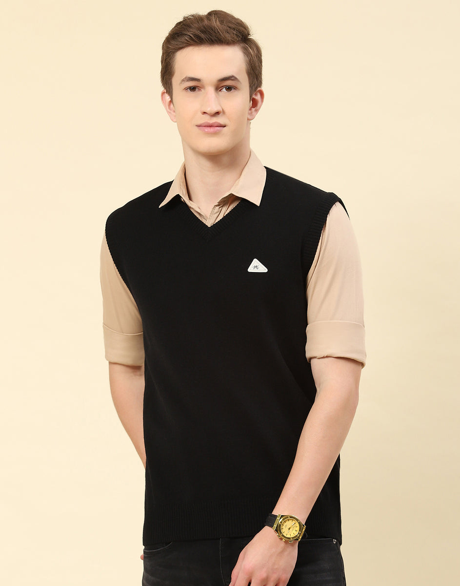 【New】Deuxieme Classe Sleeveless Pullover Buy Men Sleeveless Active Hoodie Online at just Rs. 799.0