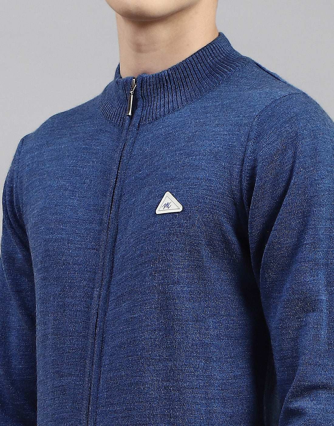 Men Blue Solid Round Neck Full Sleeve Pullover