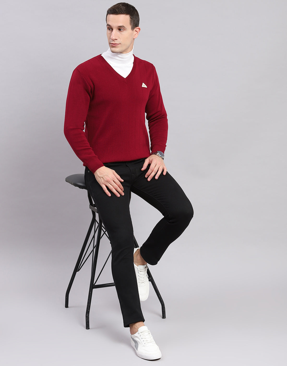Men Maroon Solid V Neck Full Sleeve Pullover