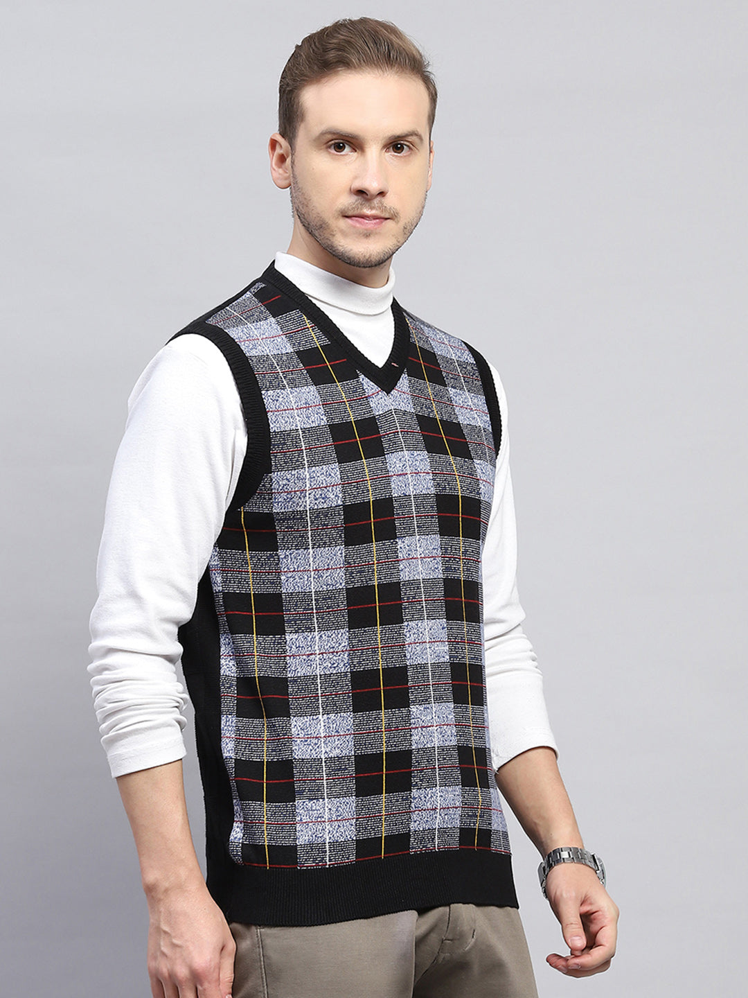 Men Black Check V Neck Sleeveless Sweater
