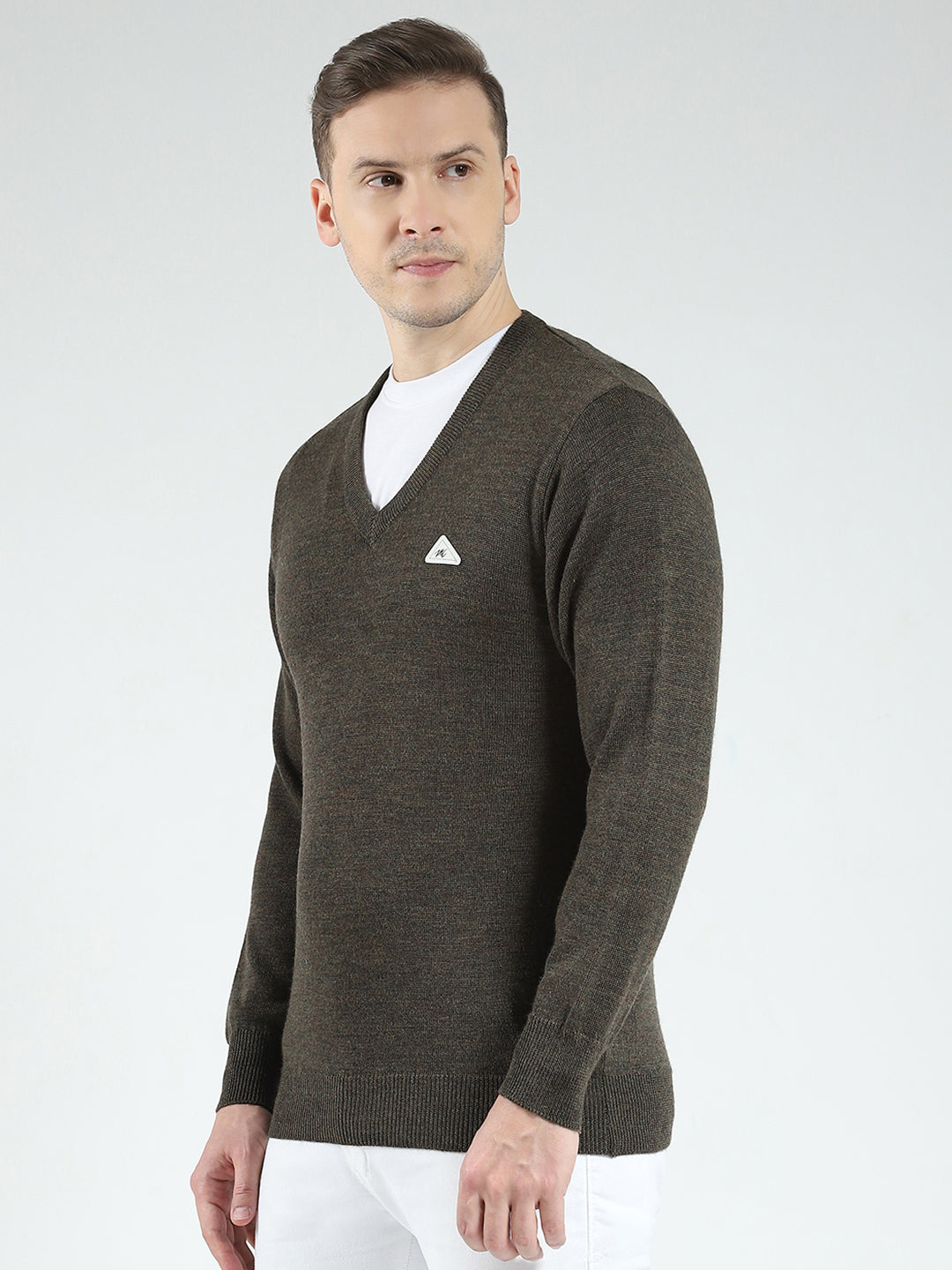 Men Green Solid V Neck Full Sleeve Pullover