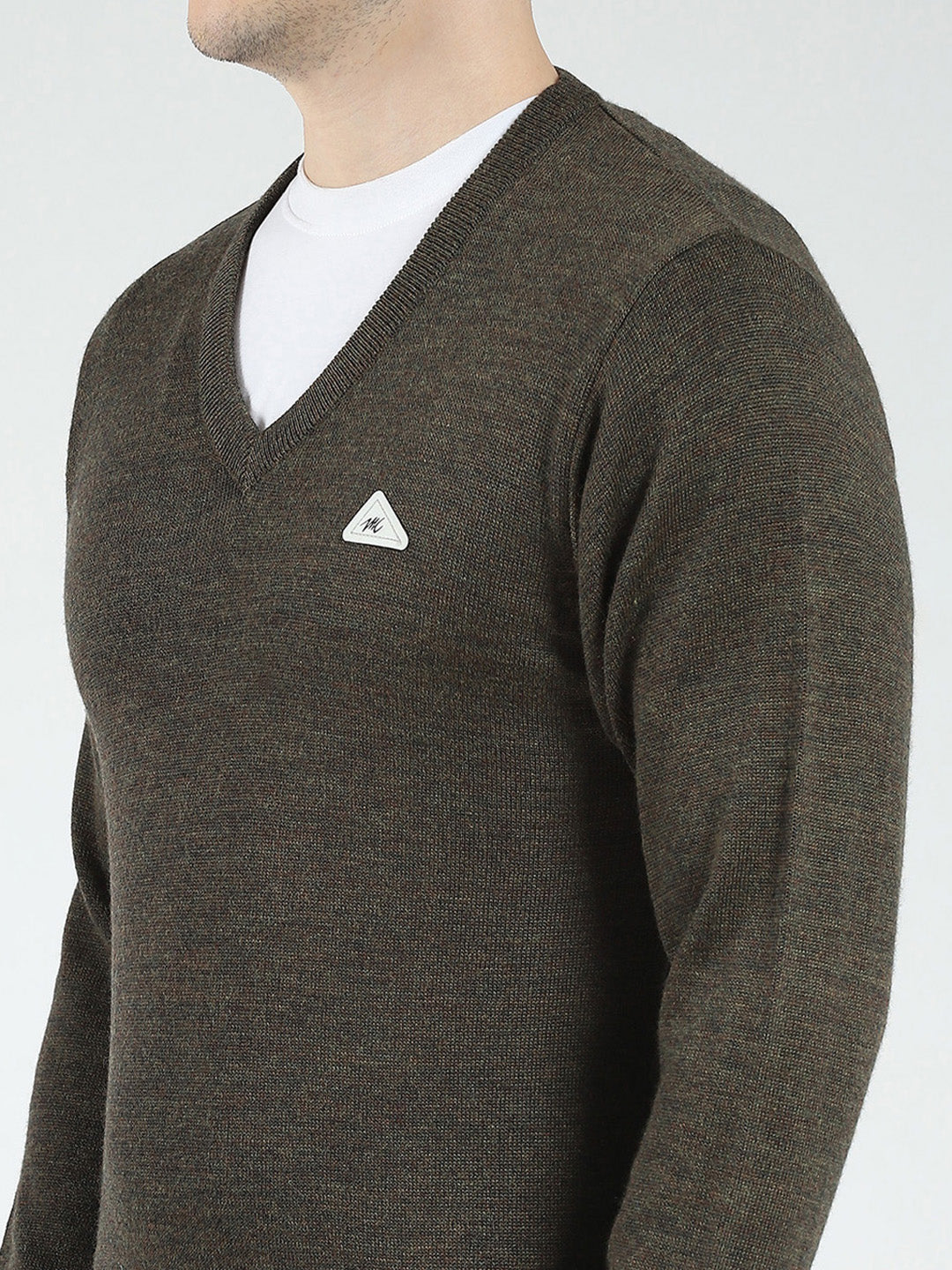 Men Green Solid V Neck Full Sleeve Pullover