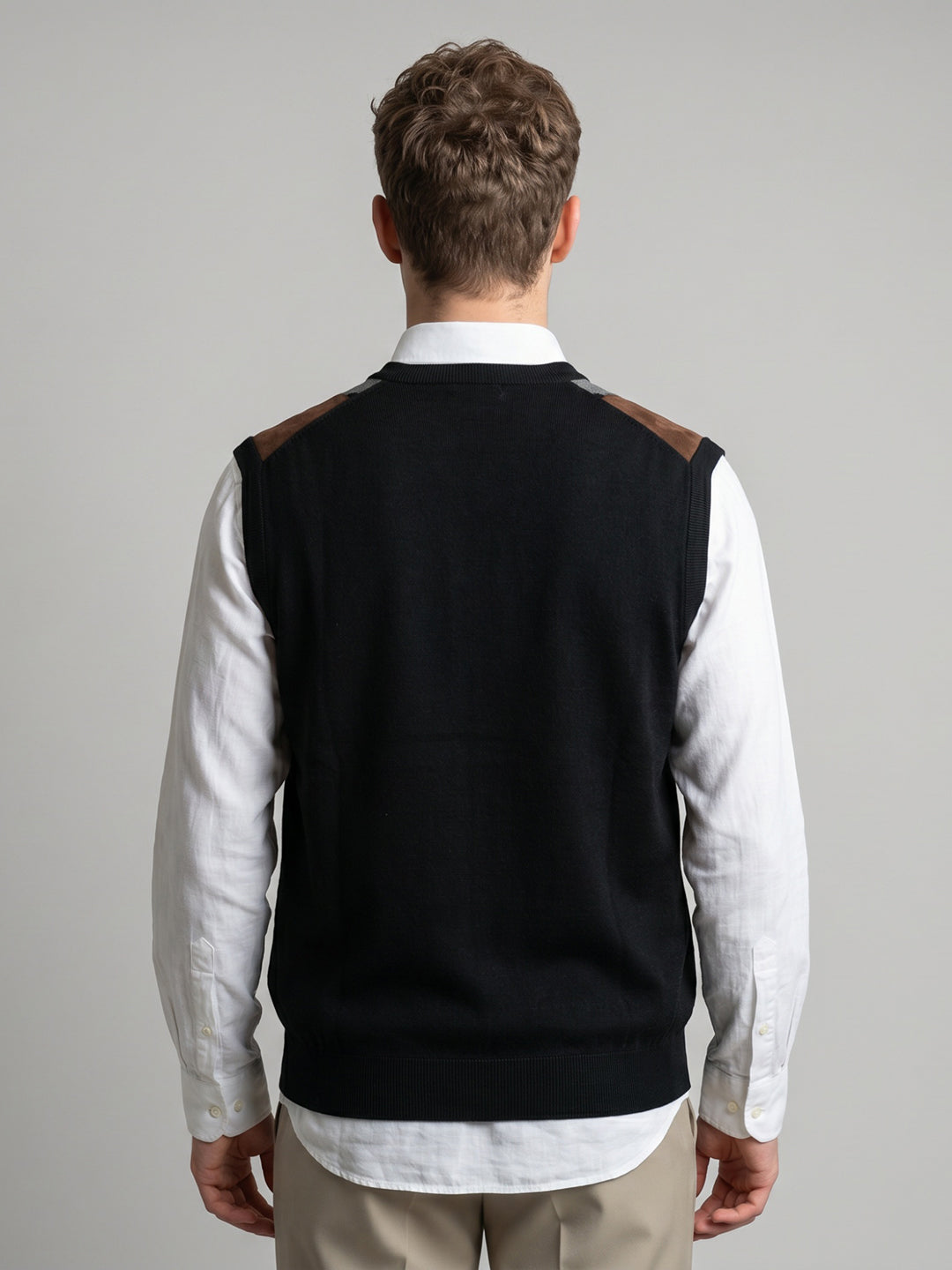 Luxuria Men Black Argyle Pattern V Neck Sleeveless Sweater