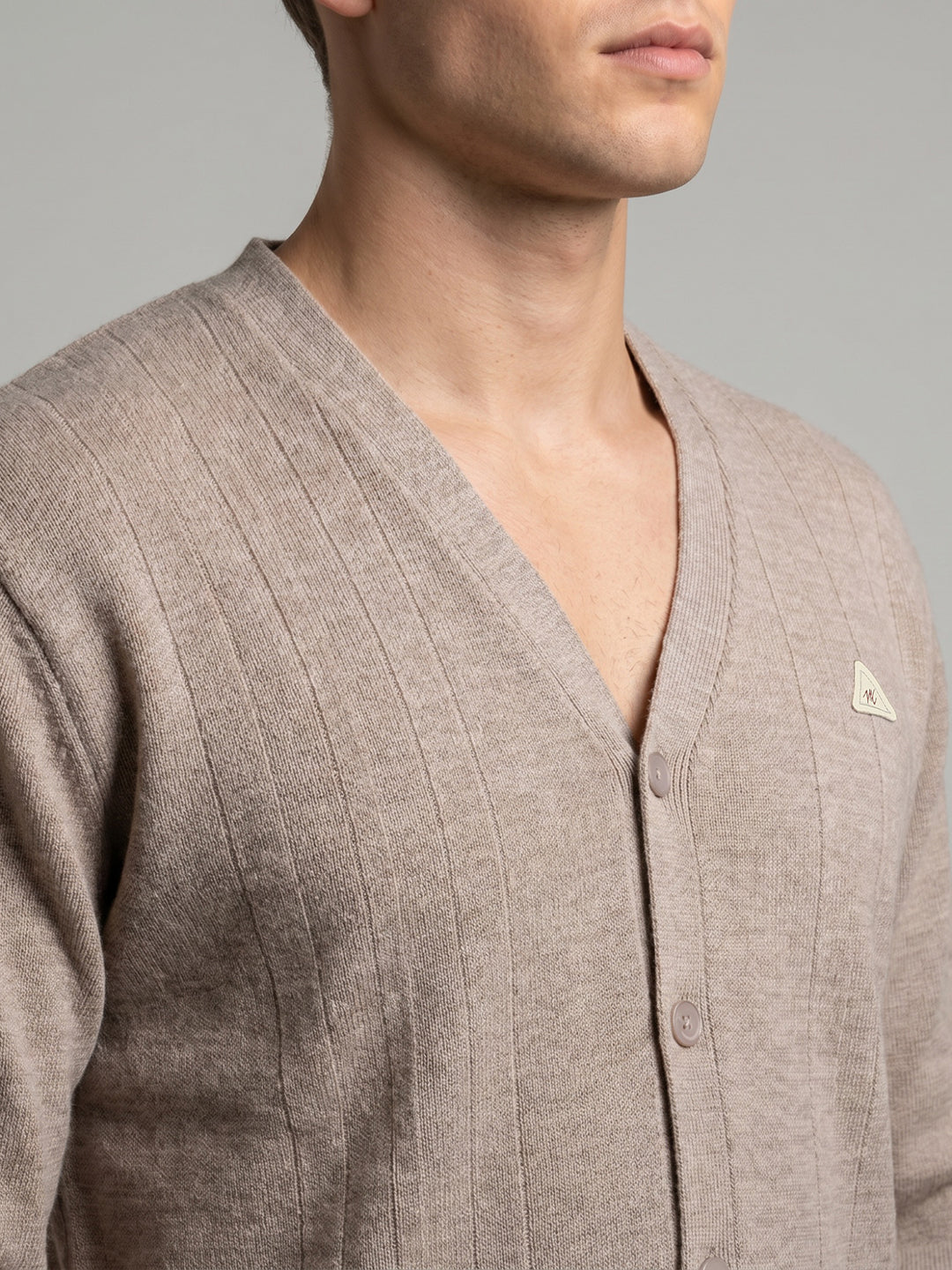 Men Beige Solid V Neck Full Sleeve Cardigan