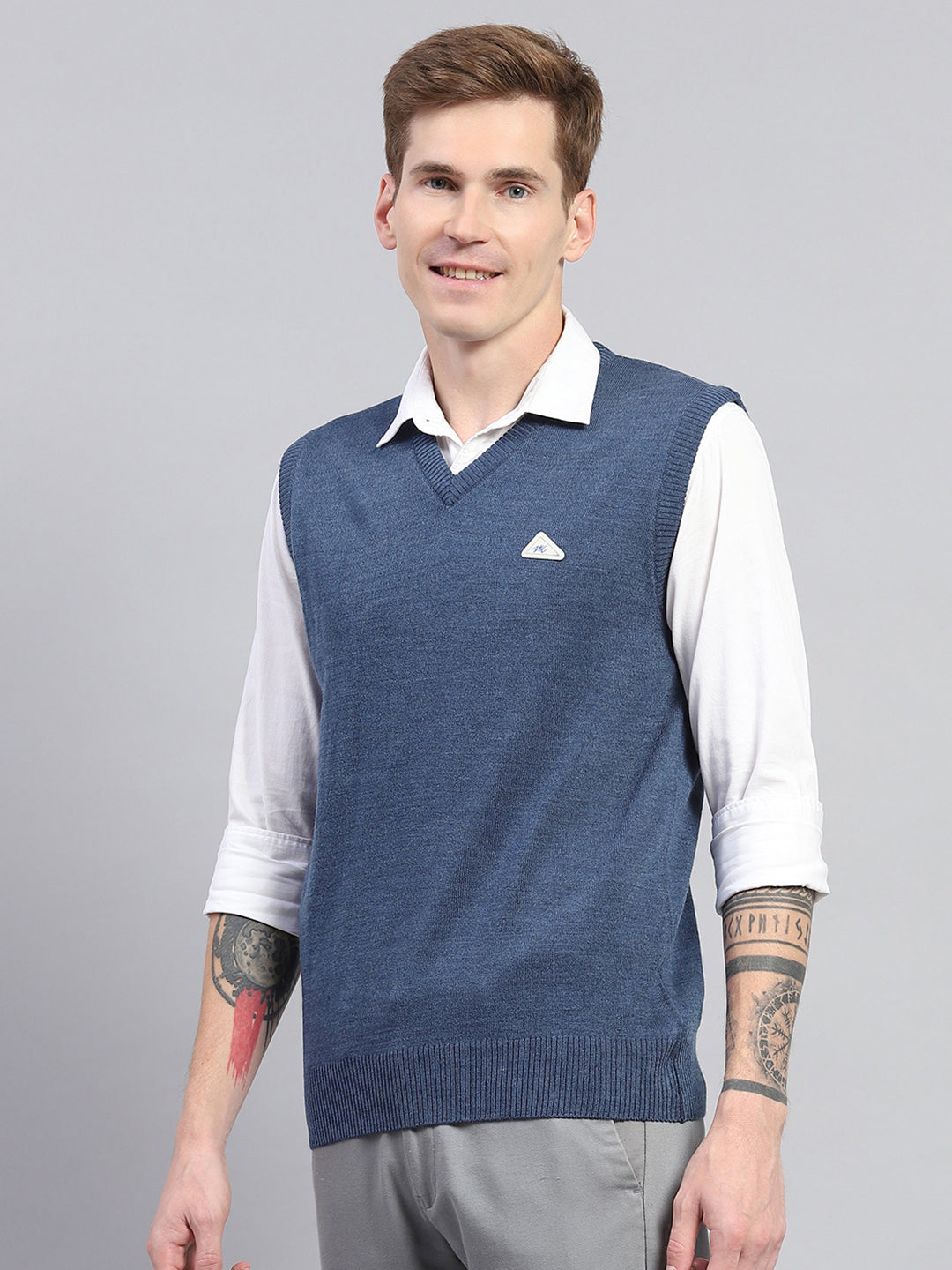 Men Blue Solid V Neck Sleeveless Sweater