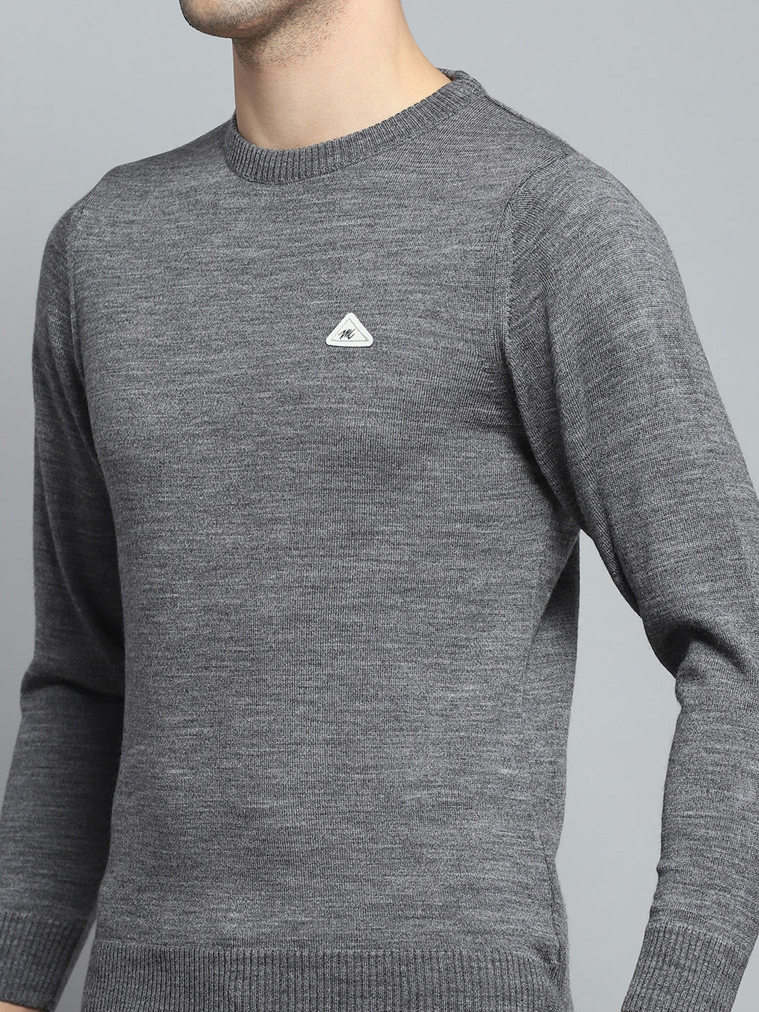Men Grey Solid Round Neck Full Sleeve Pullover