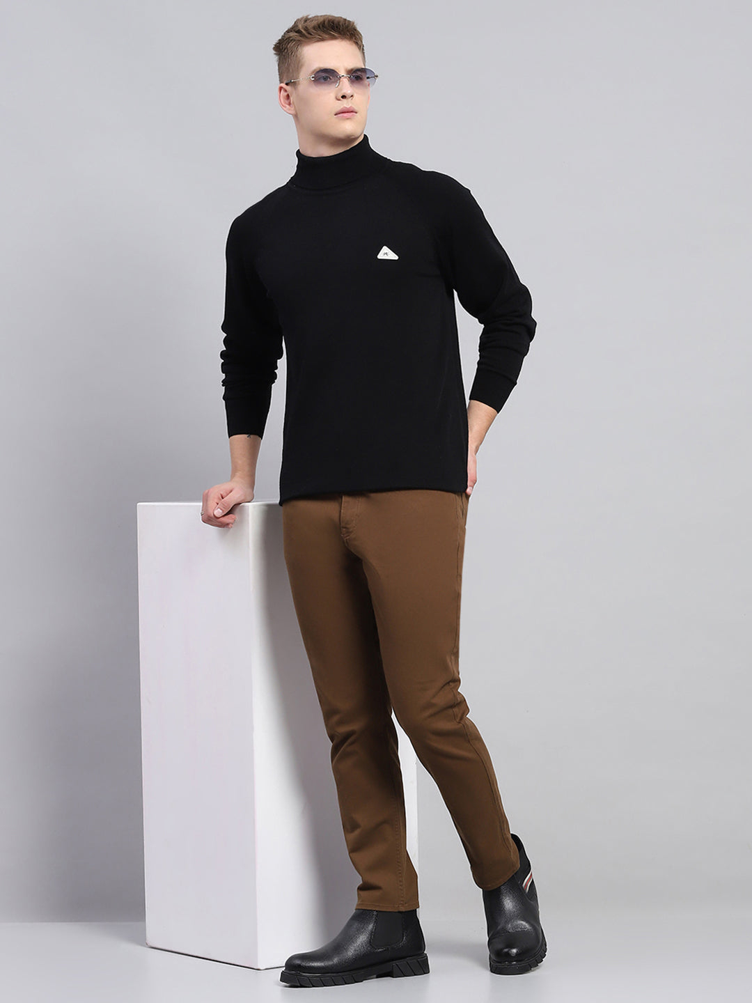 Men Black Solid High Neck Full Sleeve Pullover