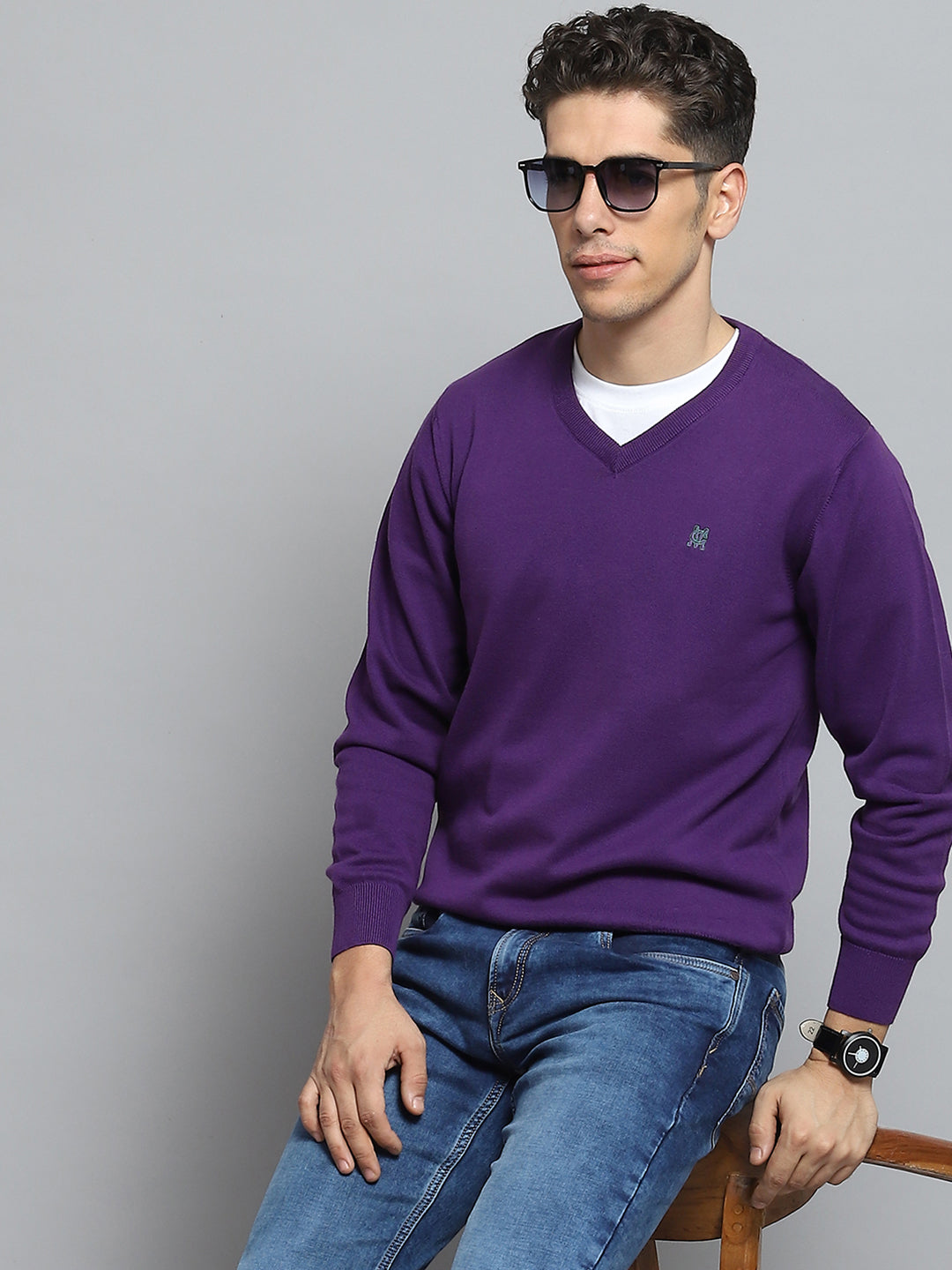 Men Purple Solid V Neck Full Sleeve Pullover