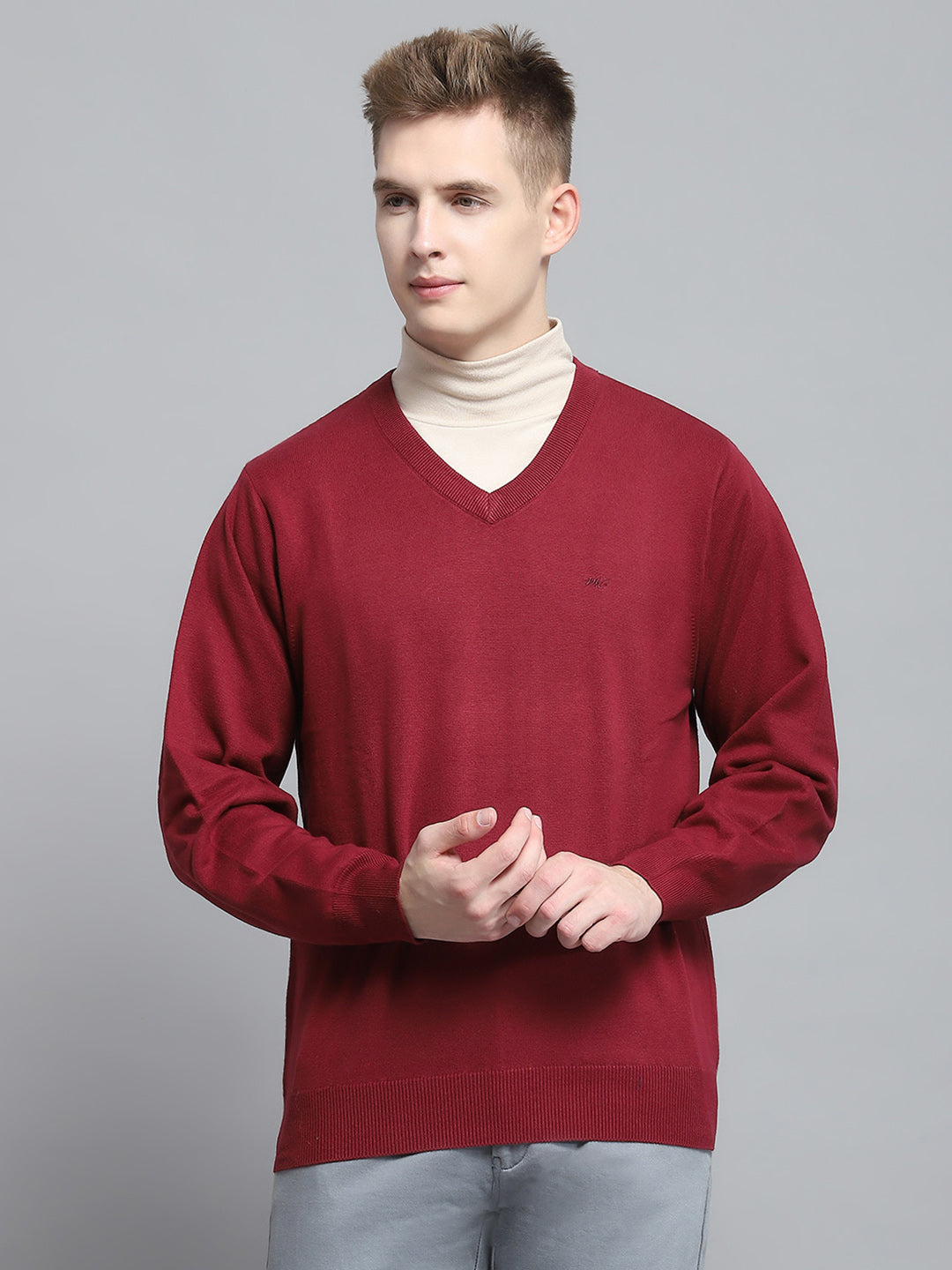 Men Maroon Solid V Neck Full Sleeve Pullover