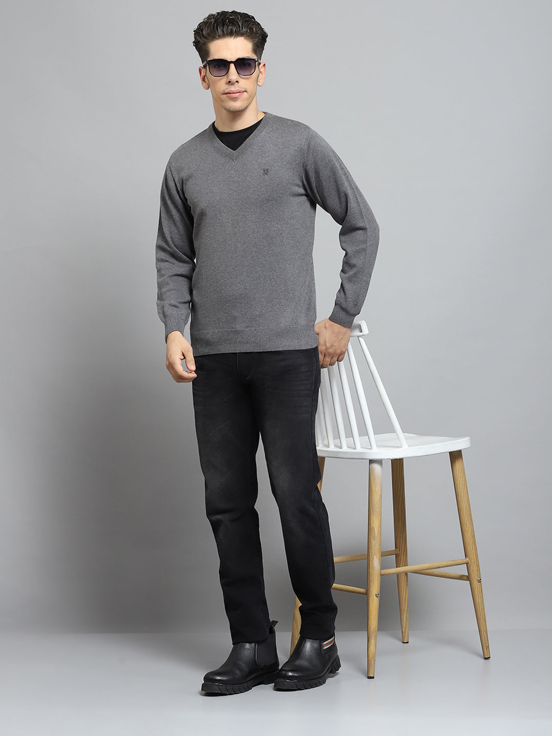 Men Grey Solid V Neck Full Sleeve Pullover