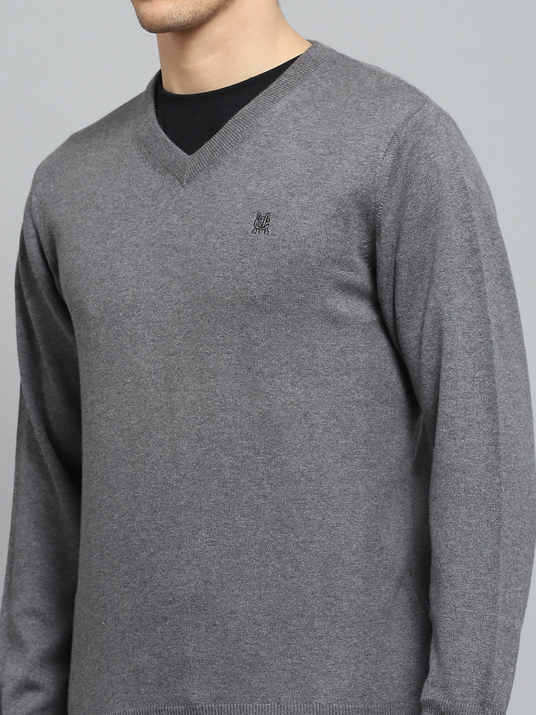 Men Grey Solid V Neck Full Sleeve Pullover
