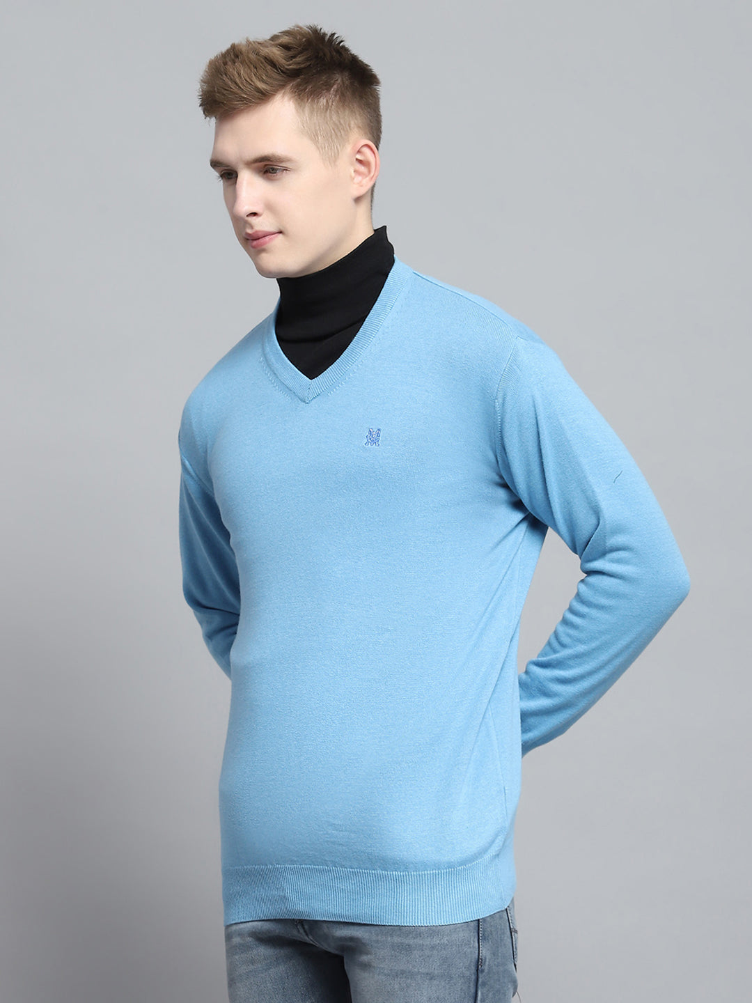 Men Blue Solid V Neck Full Sleeve Pullover