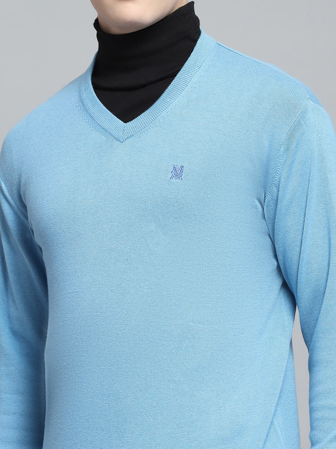 Men Blue Solid V Neck Full Sleeve Pullover