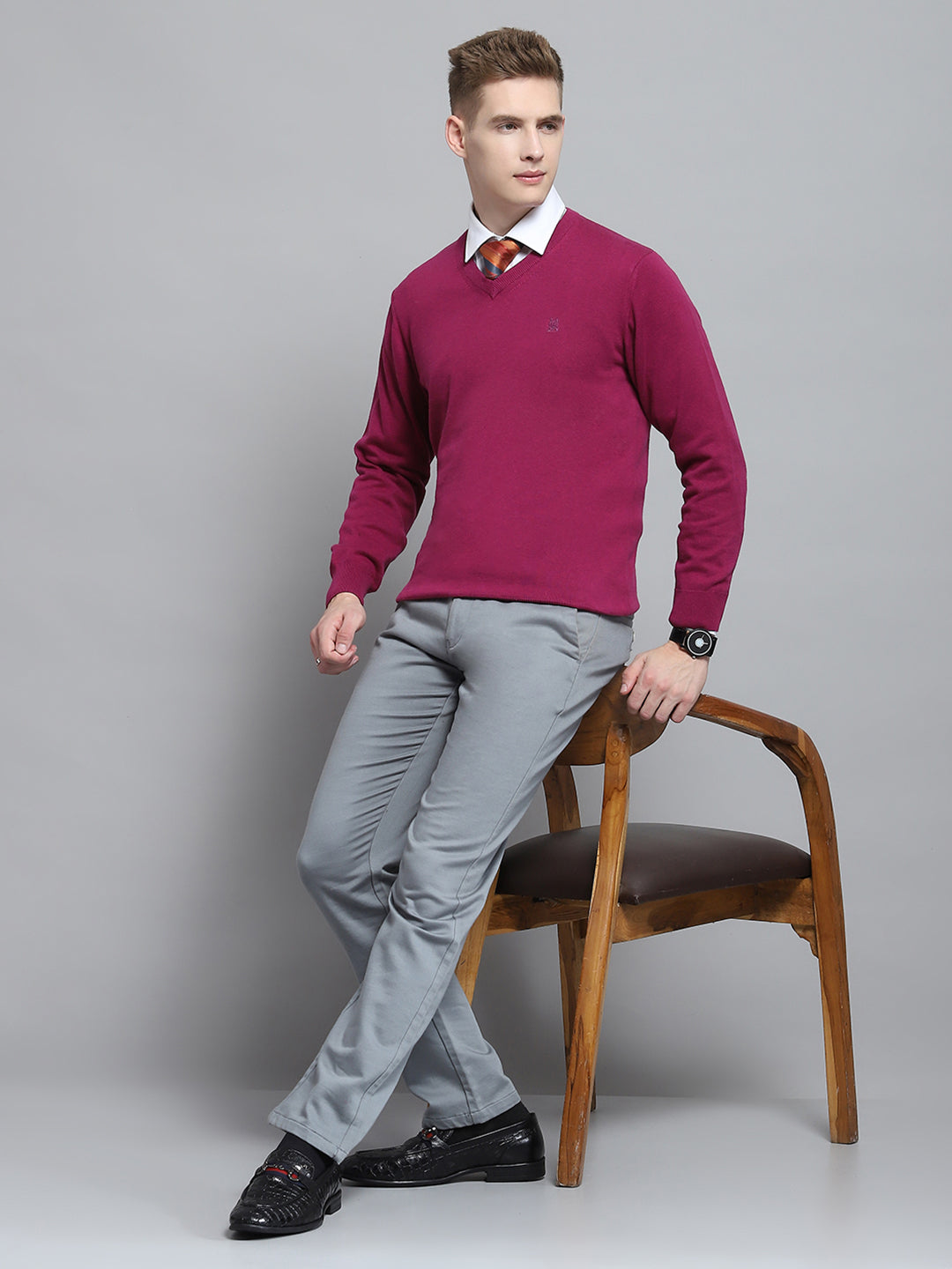 Men Maroon Solid V Neck Full Sleeve Pullover