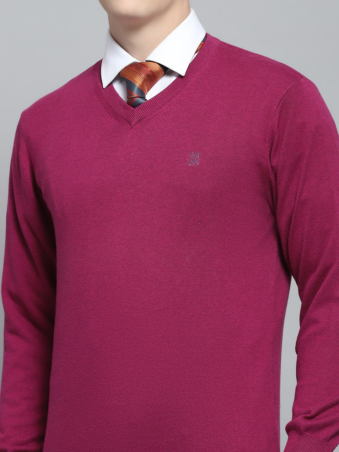 Men Maroon Solid V Neck Full Sleeve Pullover
