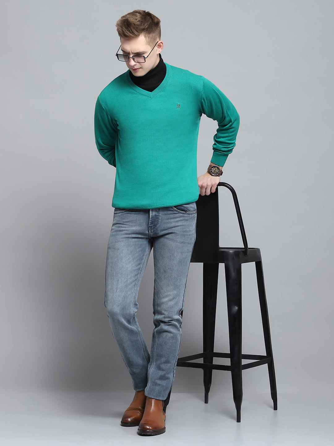 Men Green Solid V Neck Full Sleeve Pullover