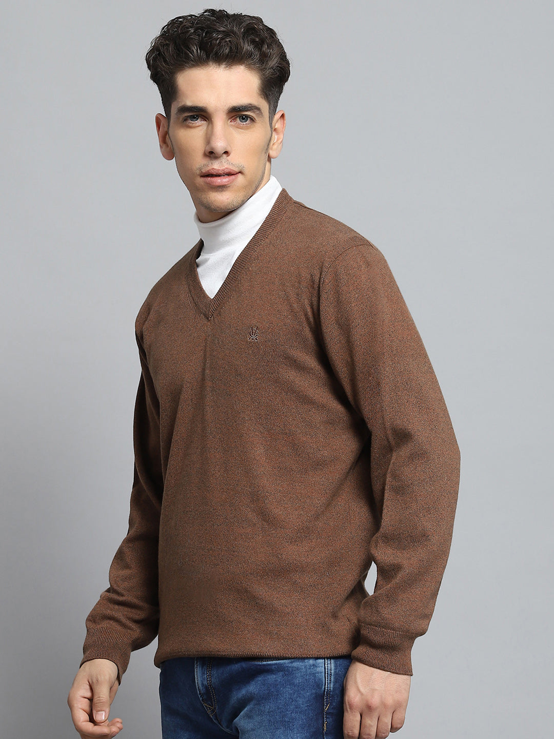 Men Brown Solid V Neck Full Sleeve Pullover