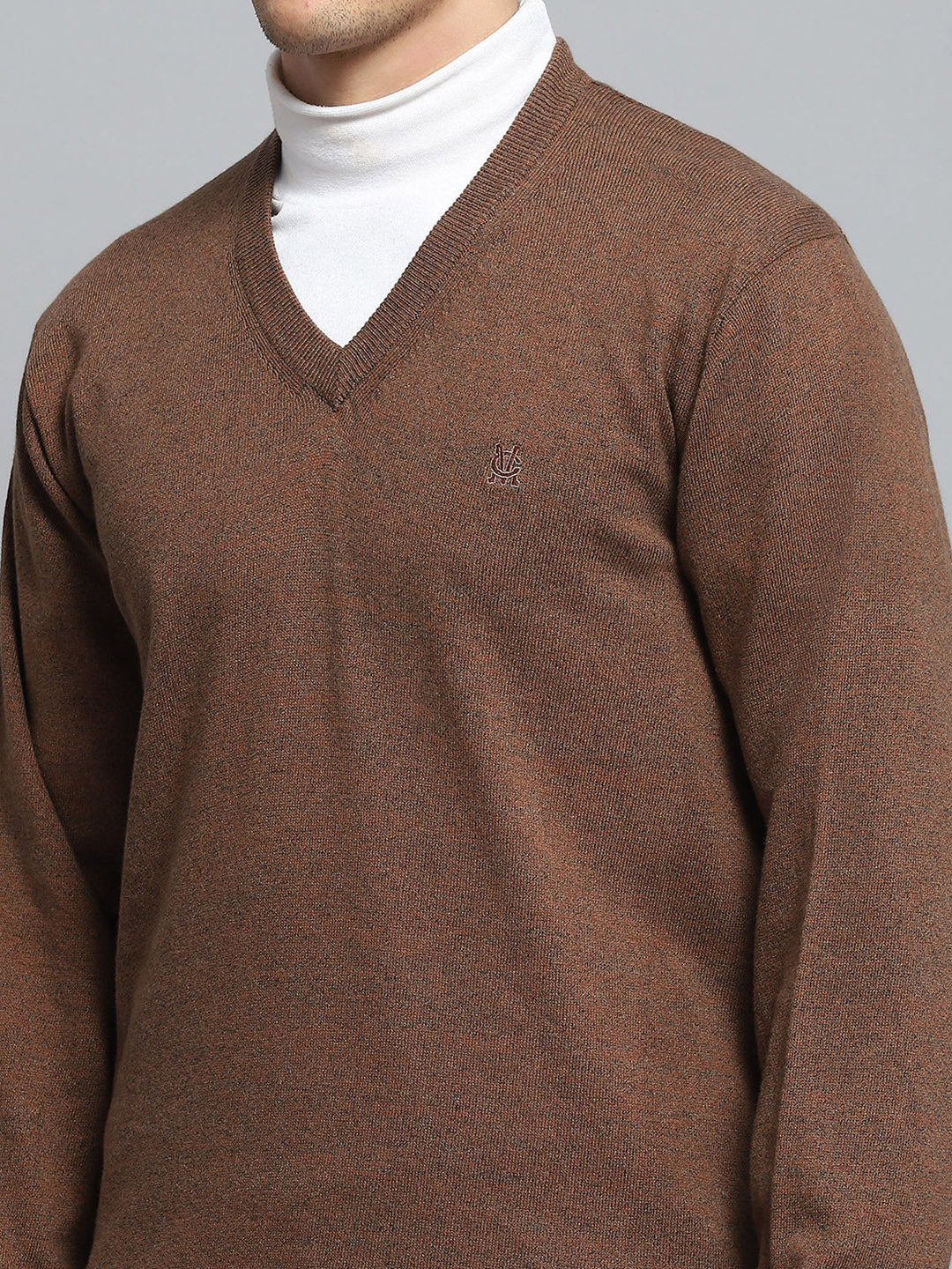 Men Brown Solid V Neck Full Sleeve Pullover